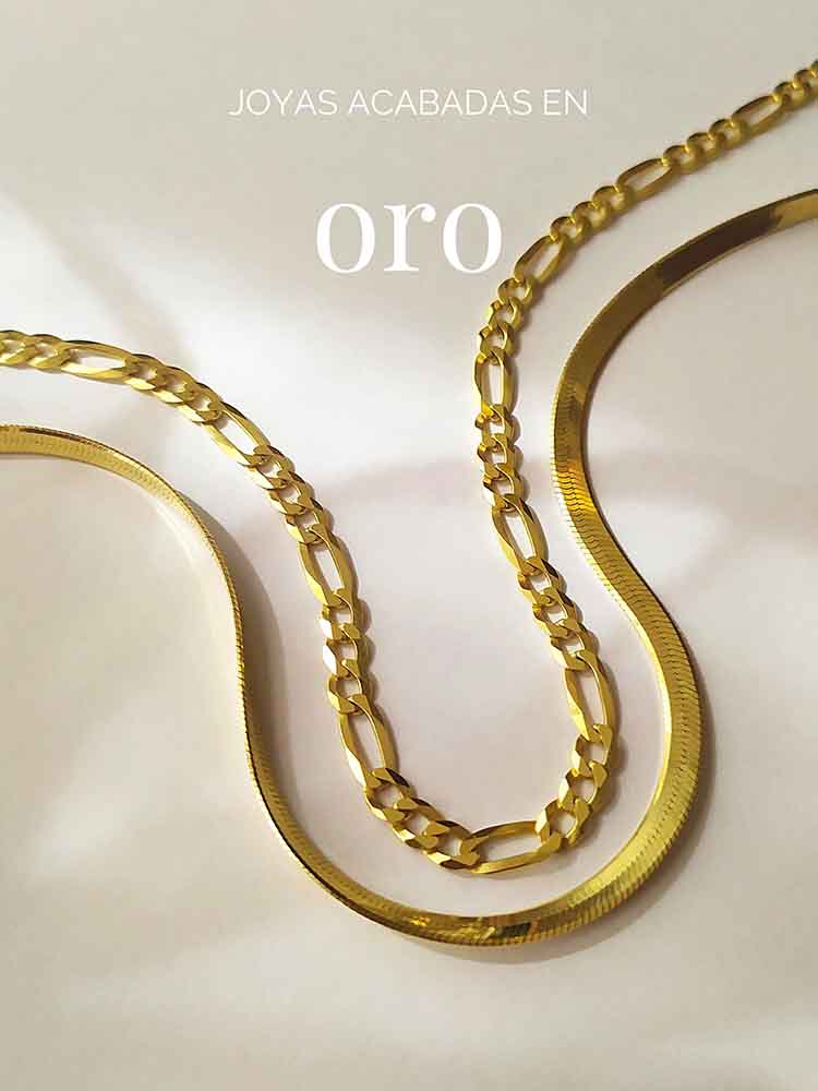 Collares, cadenas gruesas de oro.